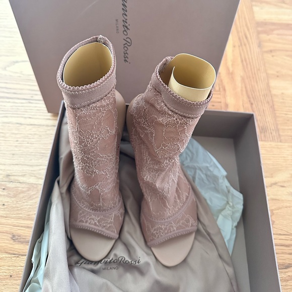 Gianvito Rossi - Picture 3 of 3